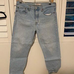 Levi’s Wedge Straight light blue jeans size 31